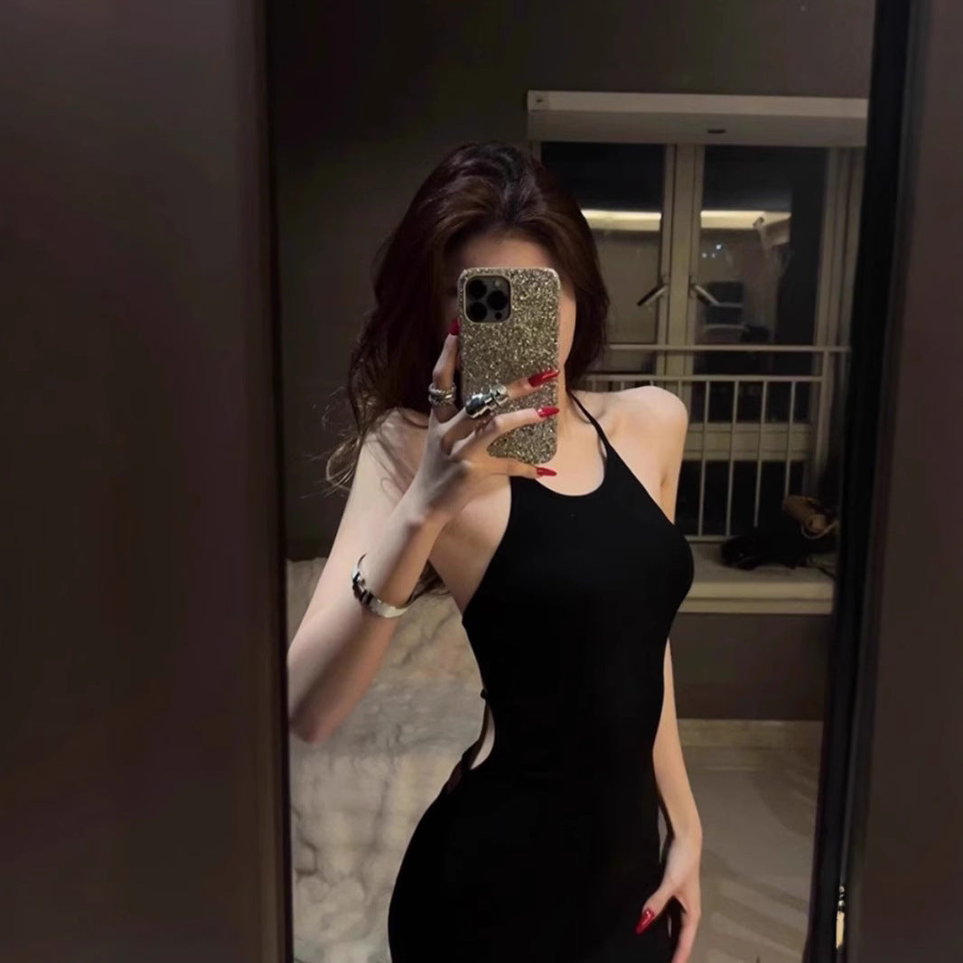 Backless and neck-baring dress